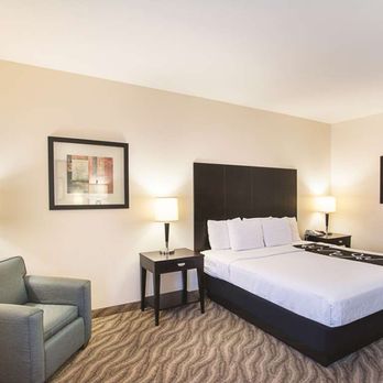 La Quinta by Wyndham Glen Rose - Guest room - Hotels Near Me - Glen Rose, Texas La Quinta by Wyndham Glen Rose - Guest room - Hotels Near Me - Glen Rose, Texas