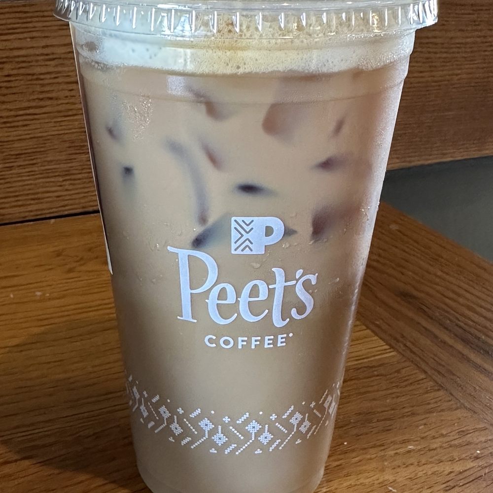 Iced Sugar-Free Vanilla Latte Iced Sugar-Free Vanilla Latte