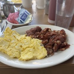 City Island Diner - Corned Beef Hash & Eggs
