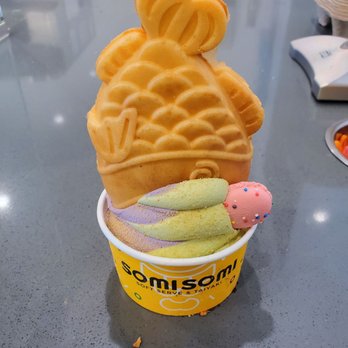 Somisomi - Matcha and ube w/ graham crumbs and a macaroon - Ice Cream & Frozen Yogurt Near Me - Pleasanton, California
