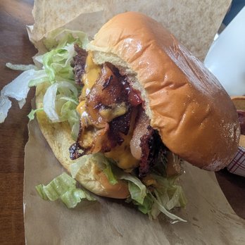 Jefferson Fry Co - Bacon Cheeseburger add pickles - Fast Food Near Me - Cromwell, Connecticut