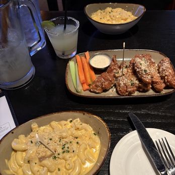 Tavern in the Square - Cornflake fried chicken tenders, Mac & cheese (both gluten free) - Sports Bars Near Me - Boston, Massachusetts Tavern in the Square - Cornflake fried chicken tenders, Mac & cheese (both gluten free) - Sports Bars Near Me - Boston, Massachusetts
