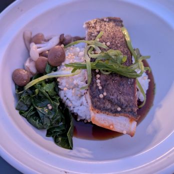 Manalo Lounge - Fresh catch - New American Near Me - Kapolei, Hawaii