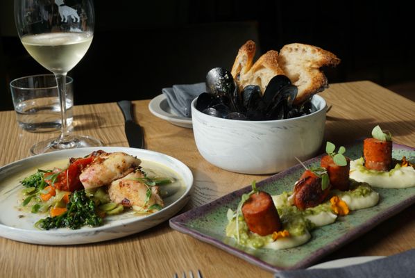 Frenchie Wine Bar by null