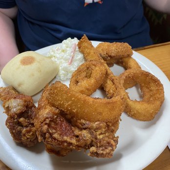 V’s Grill & Pubs - Broasted Chicken - American Near Me - Darwin, Minnesota V’s Grill & Pubs - Broasted Chicken - American Near Me - Darwin, Minnesota