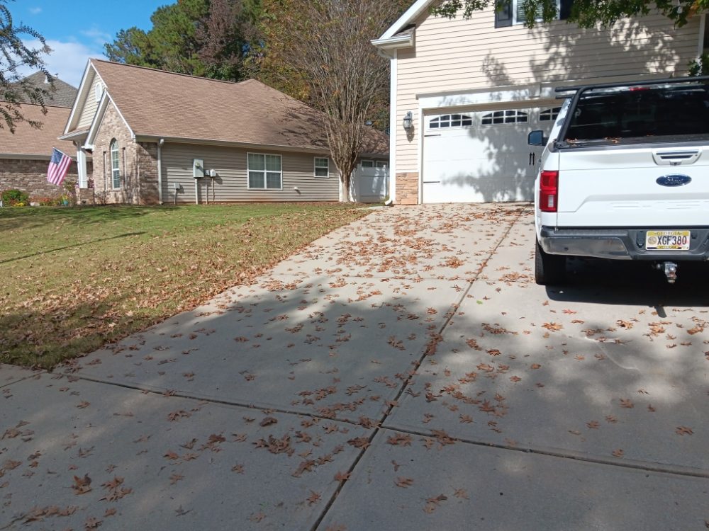 Slide of Drain rite gutter cleaning