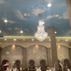 Allure Nails Spa - Elegant area