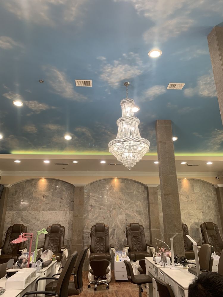 Allure Nails Spa Image