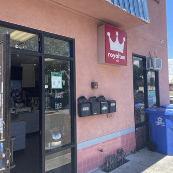 Royaltea USA - Storefront - Bubble Tea Near Me - Fremont, California Royaltea USA - Storefront - Bubble Tea Near Me - Fremont, California