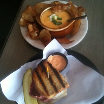 Barley House - Soup and Sandwich - Sports Bars Near Me - Akron, Ohio