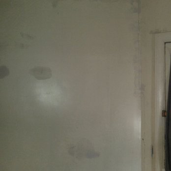 Hamill Rentals - More cracks in the wall - Apartments Near Me - Lawrence, Kansas