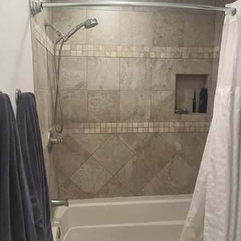 Discount Flooring Kitchen & Bath - Old shower - Flooring Near Me - Glendora, California Discount Flooring Kitchen & Bath - Old shower - Flooring Near Me - Glendora, California