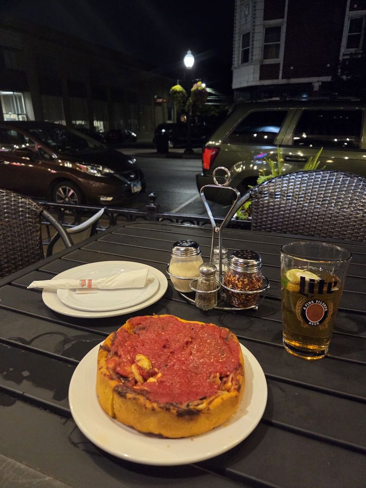 Food from Beggars Pizza