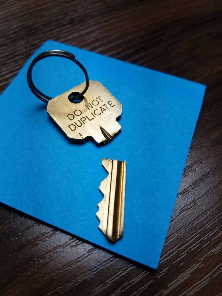 SUTTON’S SIERRA LOCK & KEY Updated May 2024 24 Reviews 245 S Crenshaw St, Visalia