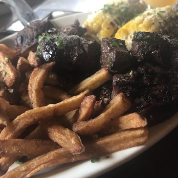 Causeway Restaurant & Bar - Bourbon Barrel Hanger Tips - Sandwiches Near Me - Boston, Massachusetts