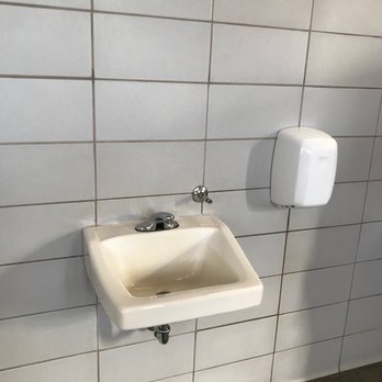 CV Kane Rest Stop - New porcelain - Rest Stops Near Me - Baker, California