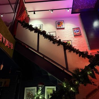 Fernando’s Hideaway - Staircase to the hideaway - Cocktail Bars Near Me - New York, New York