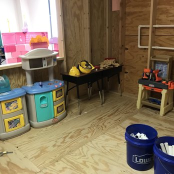 Imagination Station - Inside the Lowe's Room - Museums Near Me - Cleburne, Texas