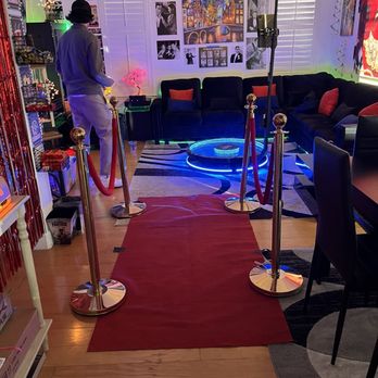 Glo Photobooths - Family room - Photo Booth Rentals Near Me Glo Photobooths - Family room - Photo Booth Rentals Near Me