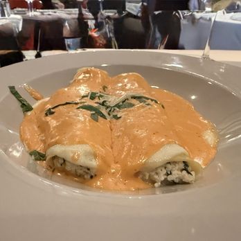 Fratelli's Ristorante - Chicken Cannelloni - Italian Near Me - Houston, Texas Fratelli's Ristorante - Chicken Cannelloni - Italian Near Me - Houston, Texas