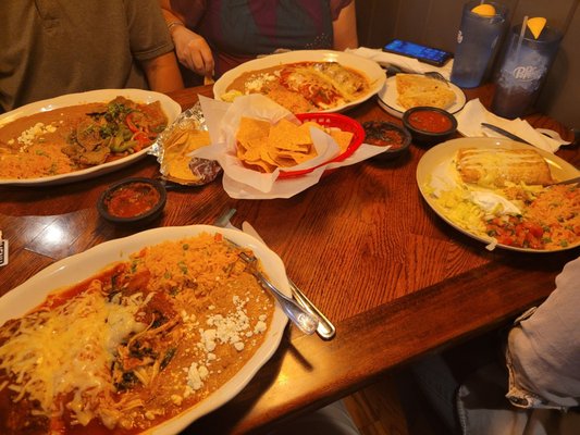 El Mezcalito Mexican Grill by null