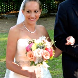 Growing Wild Floral - Flowers for a blushing bride