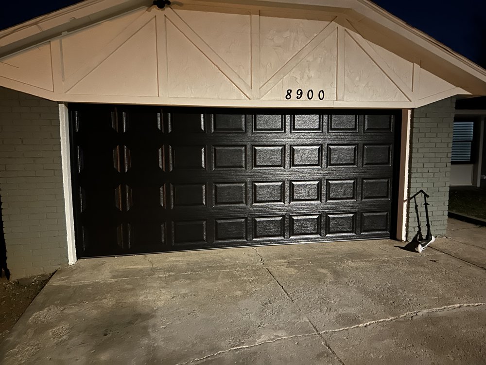 Abrams Garage Doors - Garage Door Contractor in Shawnee, OK