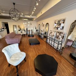 Aynur's Alterations - Salon Inside