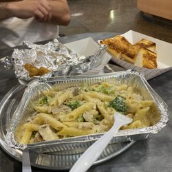 YR Pizza Planet - Alfredo pasta
