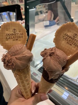 Jannettas Gelateria by null