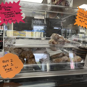 Mario's - Love that they have gf choices from local bakery (Gingersnap) - Breakfast & Brunch Near Me - Orchard Park, New York