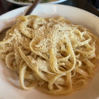 Tucci - Alfredo - Italian Near Me - Lake Oswego, Oregon