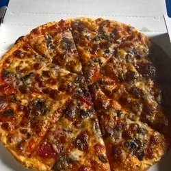 Pizza La Spaghettata II - Single Fantasia mit Salami, Champions und Mozzarella.