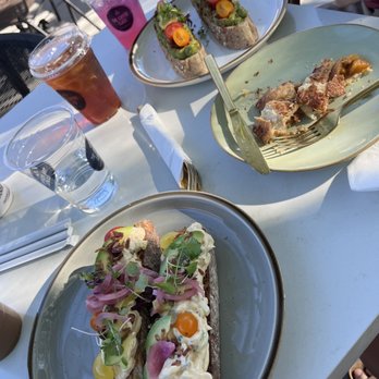 Horizon Shine - Egg salad toast, avocado toast, peach pastry - Coffee & Tea Near Me - Henderson, Nevada