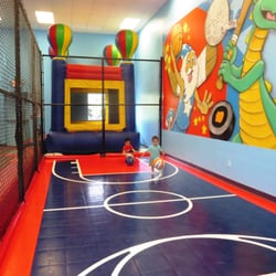 Kidz Kastle - Basketball court