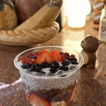 Layers Superfood Bar - Classic açaí - Acai Bowls Near Me - Berkeley, California Layers Superfood Bar - Classic açaí - Acai Bowls Near Me - Berkeley, California