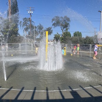 Lemon Park Spray Pool - Parks Near Me - Fullerton, California Lemon Park Spray Pool - Parks Near Me - Fullerton, California
