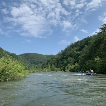 Outdoor Adventure Rafting - The beautiful Upper Ocoee - Rafting/Kayaking Near Me - Benton, Tennessee
