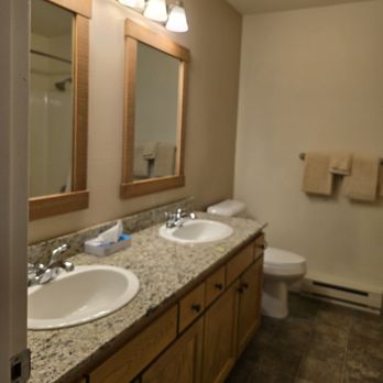 Meadow Lake Resort - Primary Bathroom - Golf Near Me - Columbia Falls, Montana