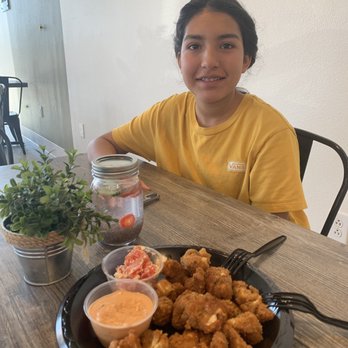 uniQue bite eatery - Fried cauliflower with a delicious dipping sauce - New American Near Me - Indio, California uniQue bite eatery - Fried cauliflower with a delicious dipping sauce - New American Near Me - Indio, California