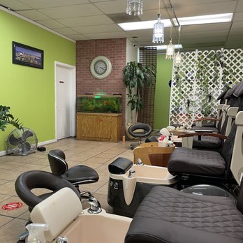 French Nails - Pedicure chairs - Nail Salons Near Me - Healdsburg, California