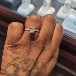Ashcroft & Oak Jewelers - 2.01 carats VS 1 Oval Brilliant