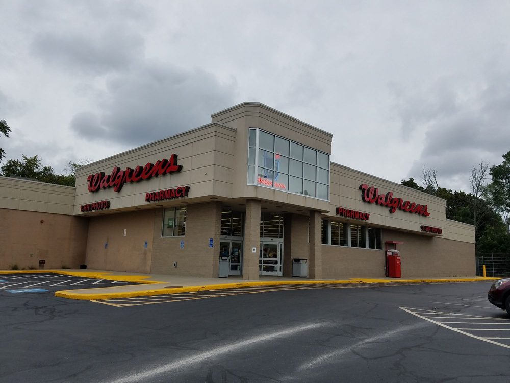 WALGREENS 18 Photos & 17 Reviews Drugstores 1999 Centre St, West