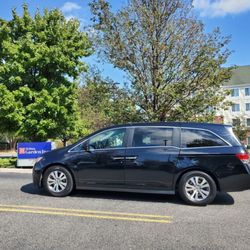 Westbury Taxi and Airport Service - Long Island taxi service near the Hilton garden Inn of Westbury