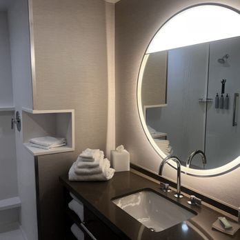 Courtyard by Marriott Reno Sparks - Bathroom - Hotels Near Me - Sparks, Nevada Courtyard by Marriott Reno Sparks - Bathroom - Hotels Near Me - Sparks, Nevada