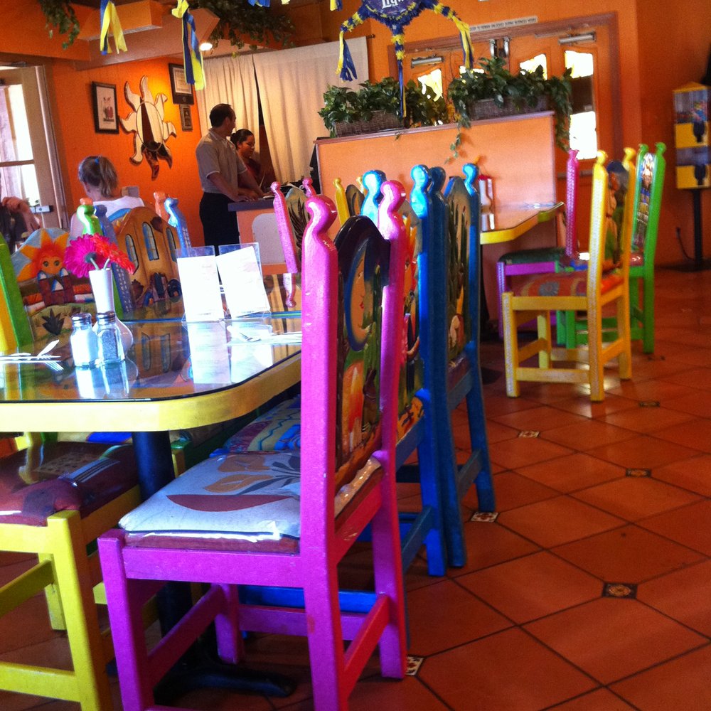 El Coronel Mexican Restaurant - decor - Mexican Near Me - Sebastopol, California El Coronel Mexican Restaurant - decor - Mexican Near Me - Sebastopol, California