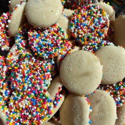 Dutchland Foods - Peanut butter nonpareils