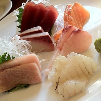 Eiji - Deluxe Sashimi (Maguro, Sake, Hirame, Amber Jack, Hamachi & Toro) - $27.75 - Sushi Bars Near Me - San Francisco, California
