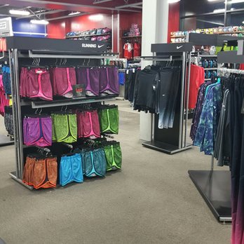 DICK'S Sporting Goods - Sports Wear Near Me - Henderson, Nevada DICK'S Sporting Goods - Sports Wear Near Me - Henderson, Nevada