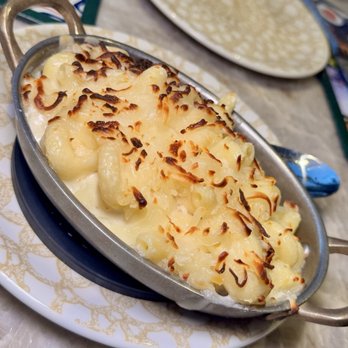 Gordon Ramsay at The Carnaby - smoked gouda mac n cheese - British Near Me - Anaheim, California